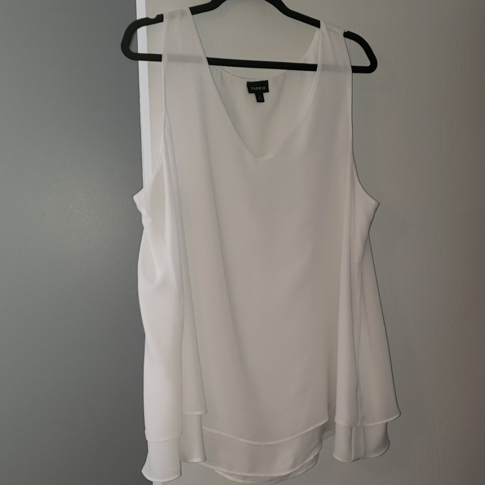 White tank top (dressy)